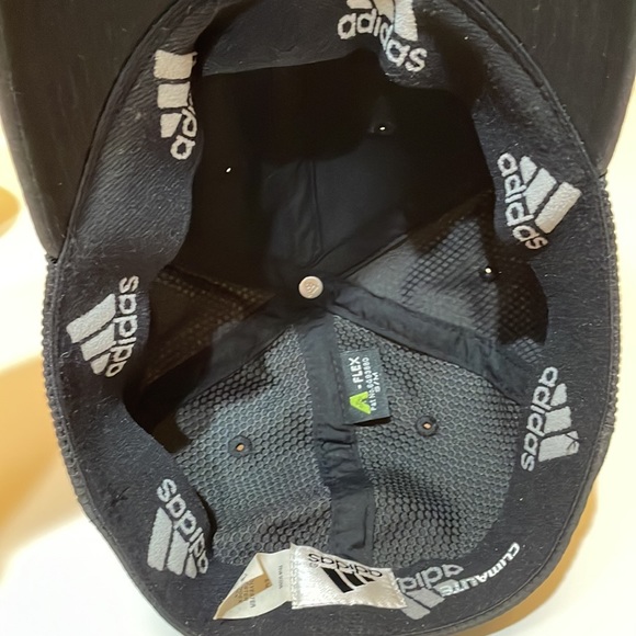 Adidas men’s climalite baseball cap. Elastic inside hat. Size small/medium. - Picture 7 of 10